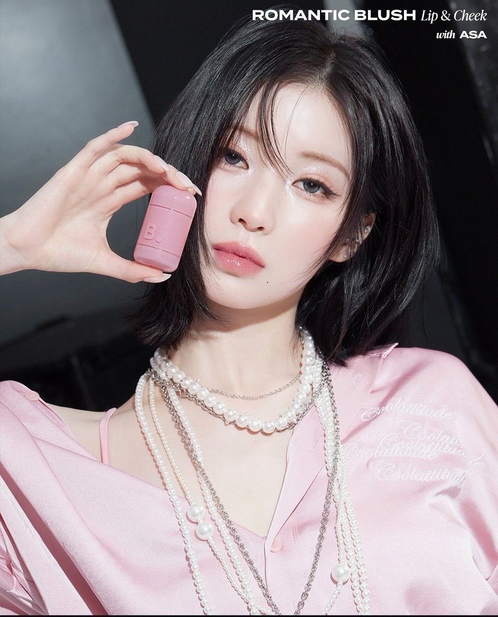 asaslooks's tweet photo. gorgeousss 🌸

#아사 #ASA #ENAMIASA #アサ https://t.co/miRHzvCVWA