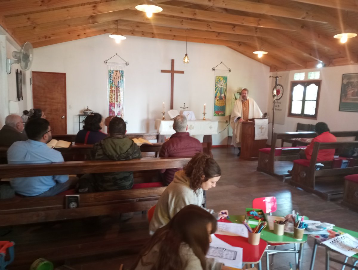MISION_MAULE's tweet photo. El Domingo 28 en el Servicio Divino celebramos la fiesta de San Miguel y todos los ángeles. Fue un domingo lleno de bendiciones, y varias visitas en nuestra congregación. Al final también celebramos el mes de la biblia y confraternizamos entre todos. https://t.co/myARx84Da0