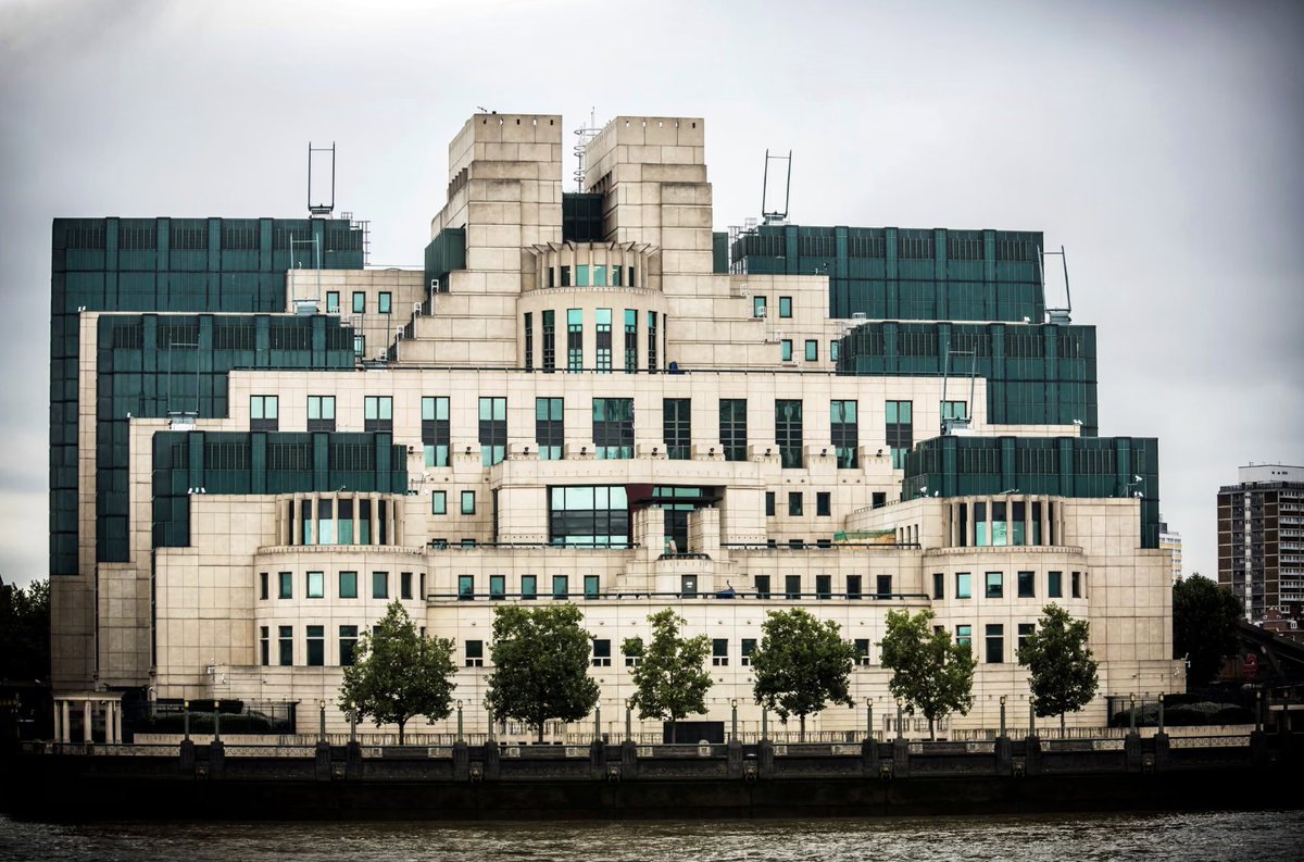 LtdAnsell's tweet photo. Terry Farrell, the “nonconformist” architect and planner whose bold designs included the MI6 headquarters in London, has died aged 87.
https://t.co/8BpJuHyRr7 via @guardian
#TerryFarrell #Architecture #UrbanDesign #LondonArchitecture #ArchitecturalHeritage https://t.co/TLt0HmIDiP