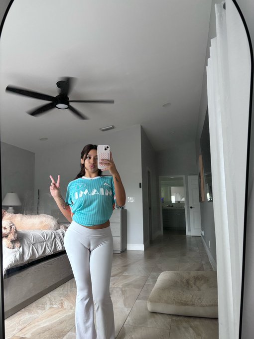 Good vibes, sweet company, and unforgettable moments… 💋 I’m nearby and ready to make your day better 😘💖 DM me if you want to enjoy something special tonight. ✨