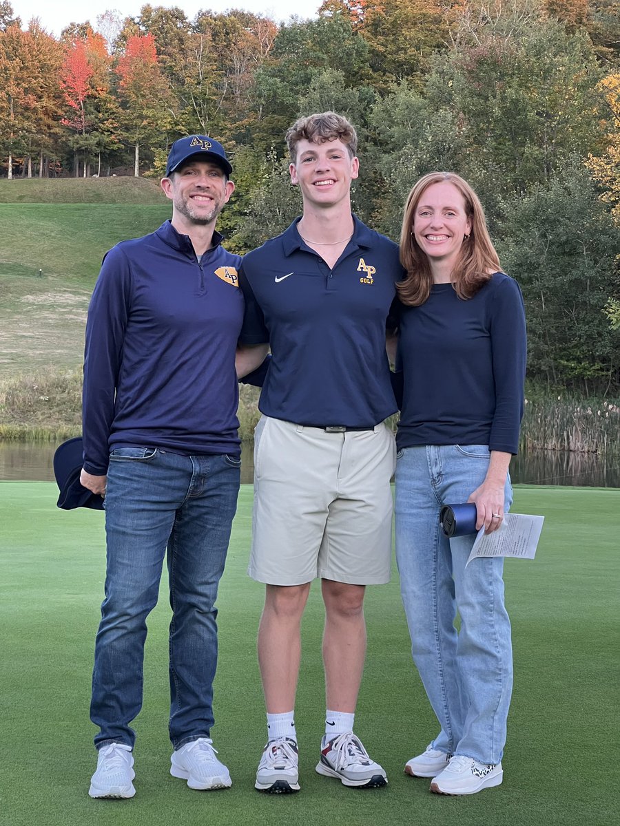 AP_Athletics's tweet image. Congratulations and good luck to our boys golf seniors. 
#WinnersInThe3Cs
#AP_EveryStudentEveryDay