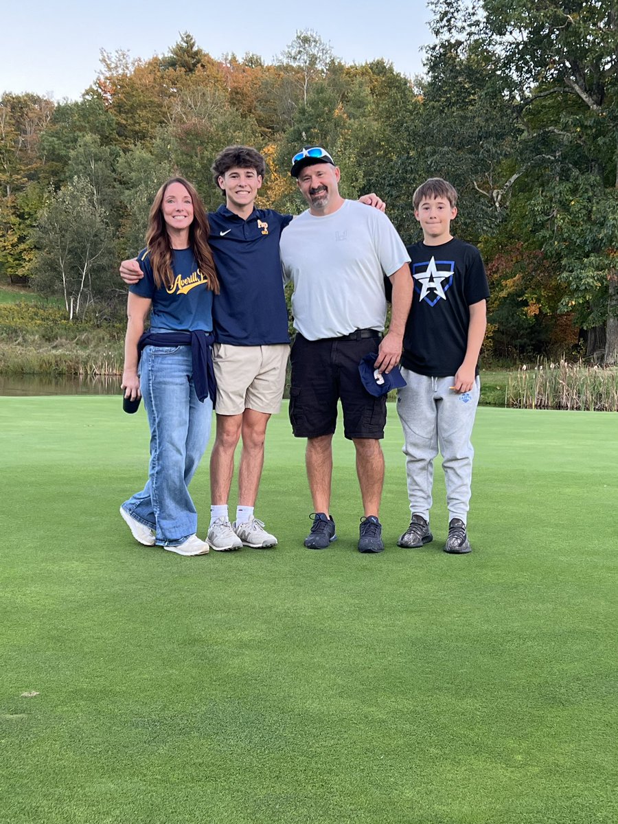 AP_Athletics's tweet image. Congratulations and good luck to our boys golf seniors. 
#WinnersInThe3Cs
#AP_EveryStudentEveryDay