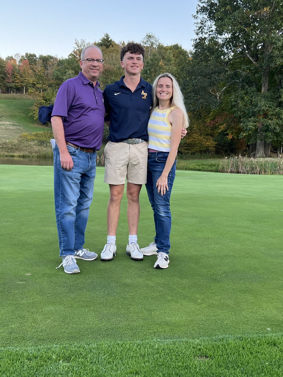 AP_Athletics's tweet image. Congratulations and good luck to our boys golf seniors. 
#WinnersInThe3Cs
#AP_EveryStudentEveryDay