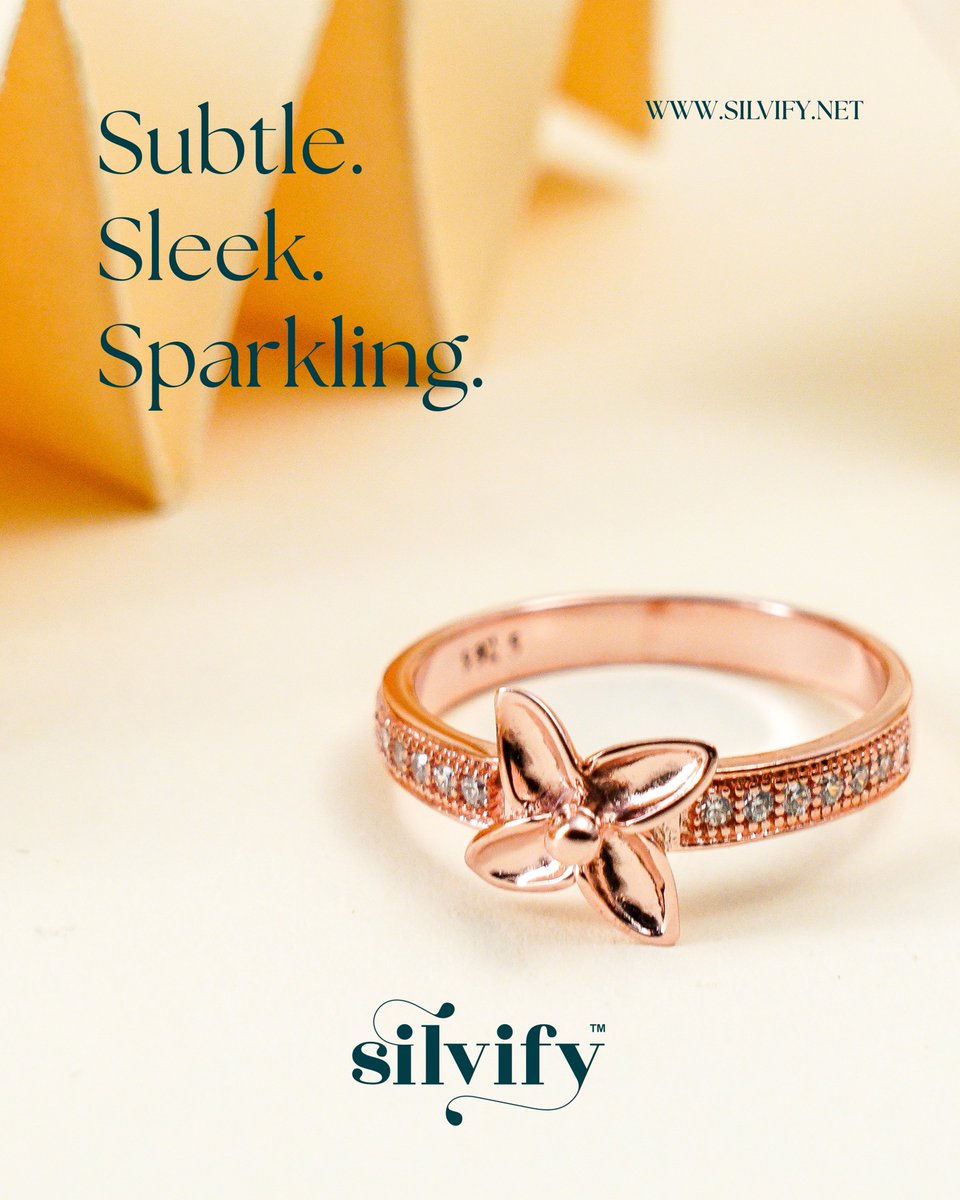SilvifyOfficial's tweet photo. A little spark, a lot of wow. ✨
Meet Divine Spark—the ring that catches light (and compliments). Sleek silhouette, radiant shine; made to stack, made to stay.

#SilvifyJewellery #DivineSpark #WomensRings #DiamondRing  #StackableRings #MinimalRings #StyleWithSilvify #reels #viral https://t.co/hDuwxS3B9i