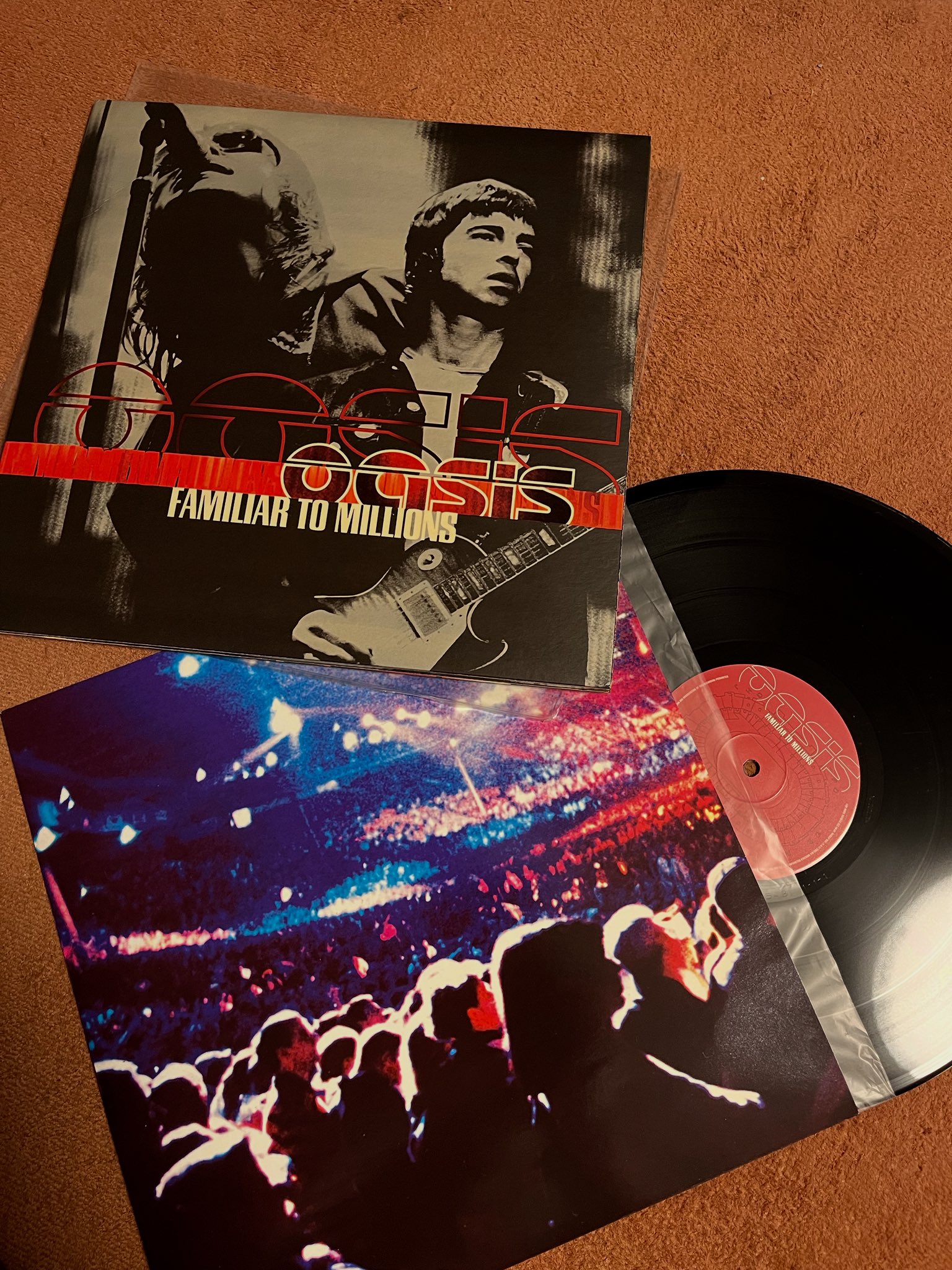 Oasis Familiar to Millions レコード OASIS / FAMILIAR TO MILLIONS (3LP) [3LP - RKIDLP005X]：90'S
