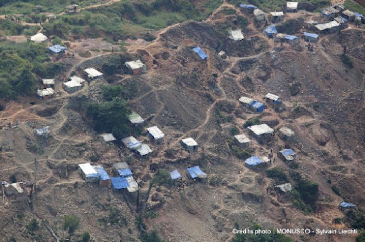 mediacongo's tweet photo. #NordKivu : La société civile alerte sur l’occupation prolongée des sites miniers de #Bududiya et #Isange par les #ADF
https://t.co/QdmgBEfKWl https://t.co/VCLxr3DxPf