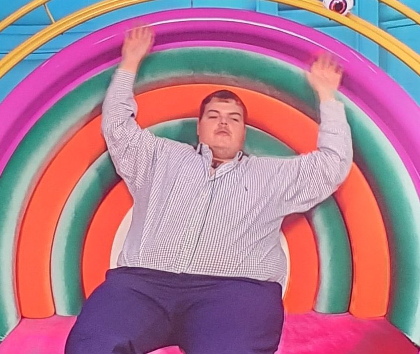 dylan2claude's tweet image. D to the E to the T the O to the hold it…

#bbuk