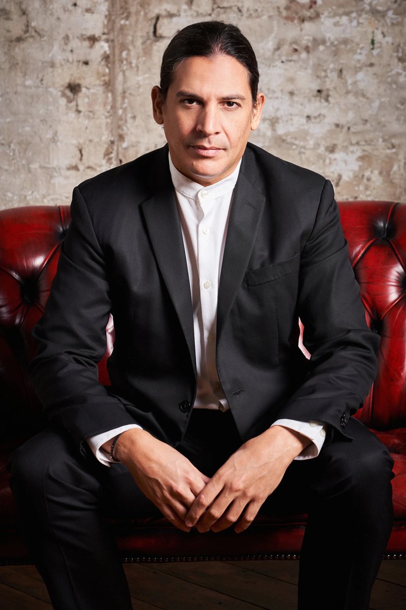 saludycultura's tweet photo. El aclamado #chelista danés #JonathanSwensen se presenta en tercer concierto clásico de la temporada de la #OrquestaSinfónicadePuertoRico
El director venezolano José Luis Gómez será el director invitado de la noche, sábado, 4 octubre, 7p.m., Centro de Bellas Artes de Santurce https://t.co/JwKLf8lIc1