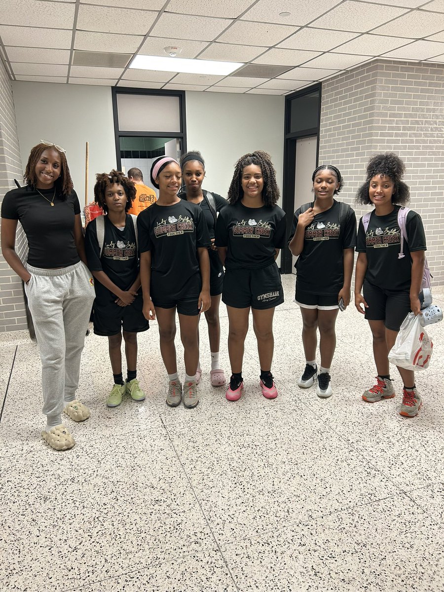 Kyra Bauer tweet media