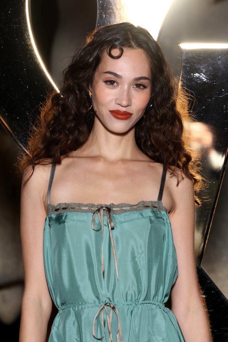 【2026春夏パリ・フロントロウ速報】#山﨑賢人 さん、 #水原希子 さんが「サンローラン」に来場。

▼記事はこちら
bit.ly/48F0pBO

#KentoYamazaki #KikoMizuhara