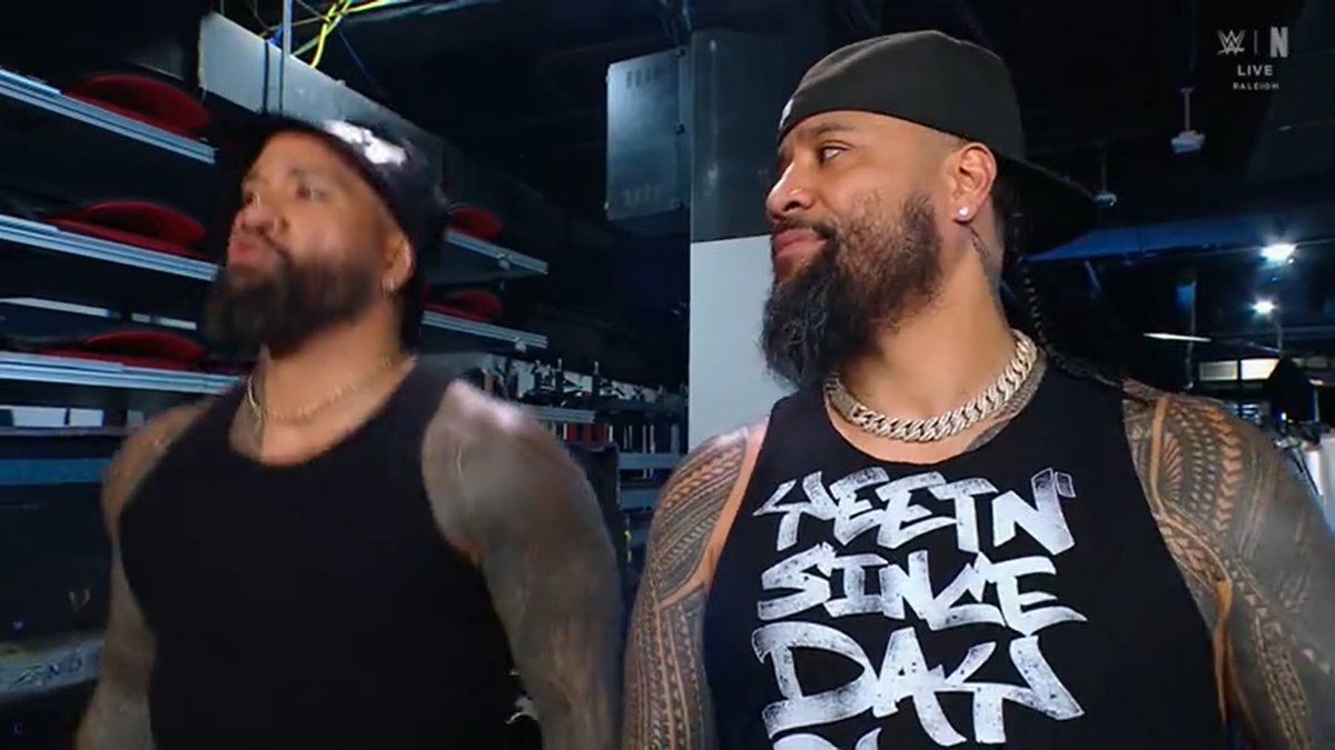 theusotwinzcom's tweet image. #TheUsos #YEET