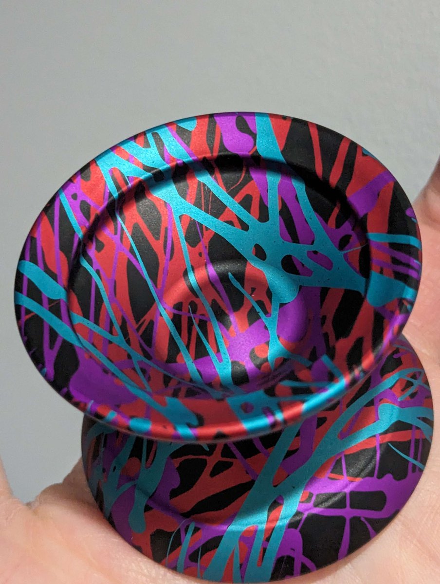 monkeyfingeryo's tweet image. Our main monkey's favourite time of year is coming up, what's your favourite MFD drop? Pic shared by #MonkeyfingeRDesign Zoo Member Toaster78 #MFD #yoyo