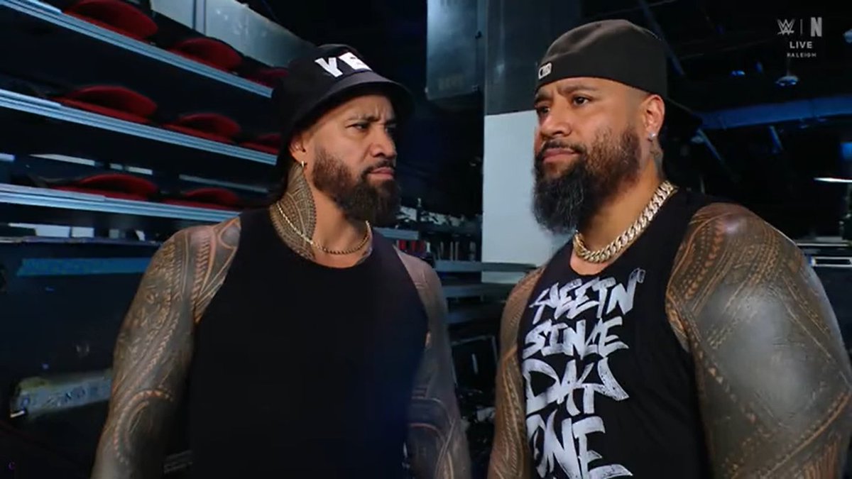 theusotwinzcom's tweet image. #TheUsos #YEET