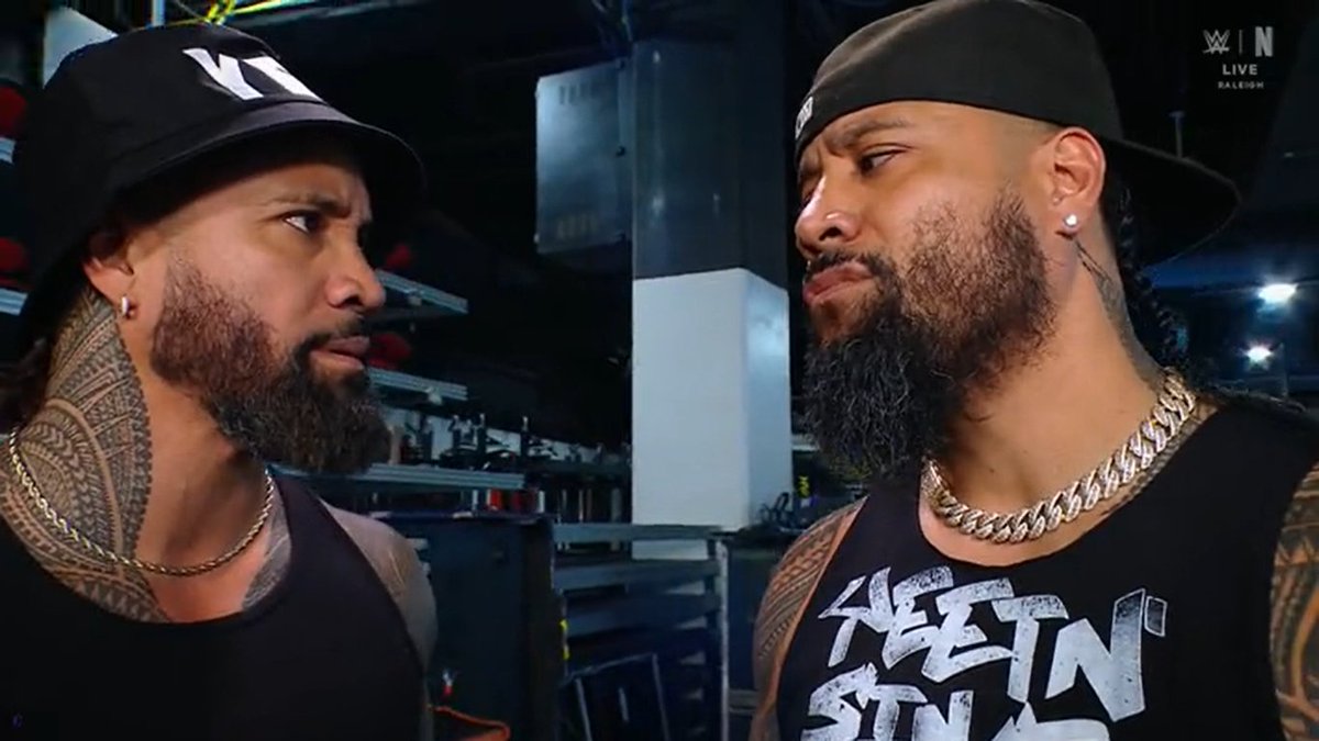 theusotwinzcom's tweet image. #TheUsos #YEET