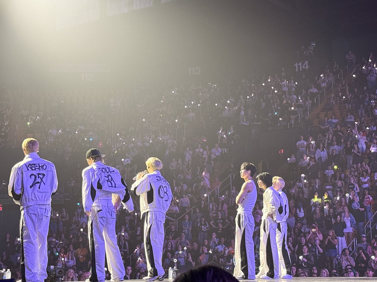 adorejongseob's tweet photo. literally this was the most fun p1harmony concert yet. i’m so proud of them, #4th time in a row being with them, thank you so much for being my favorite group and coming to fairfax. #MOST_WANTED_IN_FAIRFAX https://t.co/13evWpB8oK