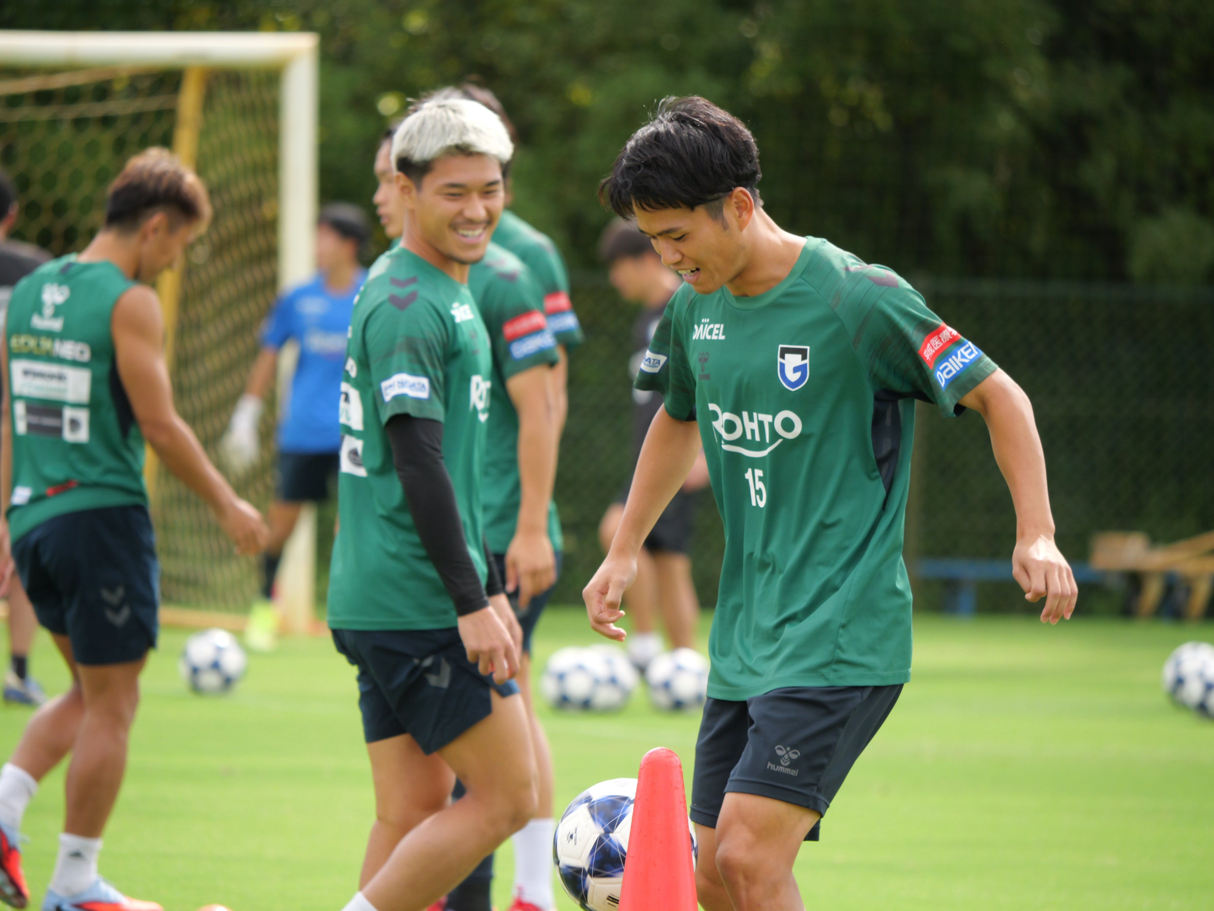 ブ*ラ様 9.266 ▲ ガンバ大阪 サッカーグッズ 大量まとめ売り オンラインショップ】全選手対応プレーヤーズグッズ受注販売の