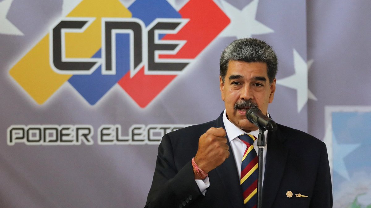 sentdefender's tweet photo. Venezuelan President Nicolas Maduro has signed a decree granting him additional security powers, including the ability to mobilize armed forces throughout the country and placing public services as well as the national oil industry under military authority, in case the United States decides to launch a military operation against Venezuela.