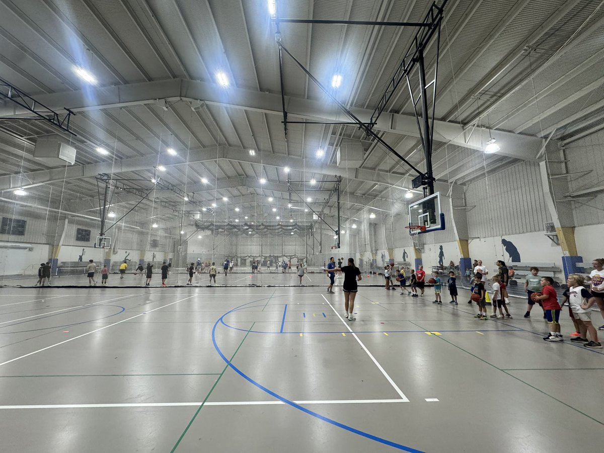 Great first day for our Monday night youth clinics! We had over 60 1st-6th grade boys and girls. Thanks to all the coaches and high school players that helped running it and the parents for signing their kids up. <a href="/IndyBlueDevils/">Independence Sports</a> <a href="/YourIndySchools/">IndependenceSchools</a> <a href="/IHSboyshoops/">Coach Grendel</a> <a href="/Indy_GBB/">Indy Girls Basketball</a>