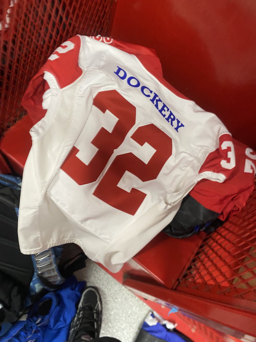 Dock5k's tweet photo. Sophomore year so  far 
2 picks on week 4 https://t.co/BKFEW3mtCf