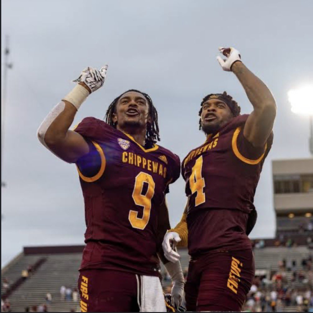 Blessed to receive my 6th Divisional 1 offer from Central Michigan University 
#AGTG
<a href="/CoachTesfa/">Tesfa Smith</a> <a href="/CoachAaronTerry/">Aaron Terry</a> <a href="/CoachStrohmeier/">Scott Strohmeier</a>