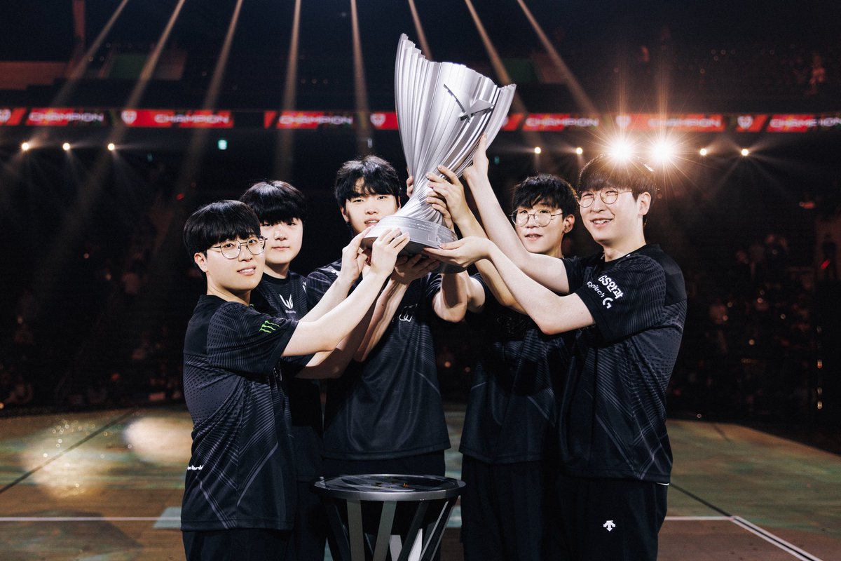 71in_99's tweet photo. 20250928
LCK GRAND FINALS flickr #기인 #Kiin 

https://t.co/Cnh1hR0Bq6 https://t.co/nWgWdCUMhy