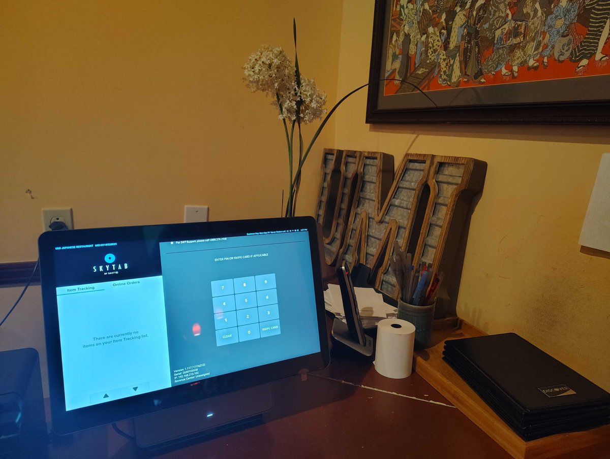 CPando_SkyTab's tweet image. 🍣✨ Craving sushi? Look no further than UMI in Franklin, TN! This Japanese restaurant is the perfect spot to chill with friends &amp;amp; family while enjoying authentic sushi, classic favorites, refreshing drinks, and so much more. 🥢Trust me, this place is a MUST-TRY! They’ve also…