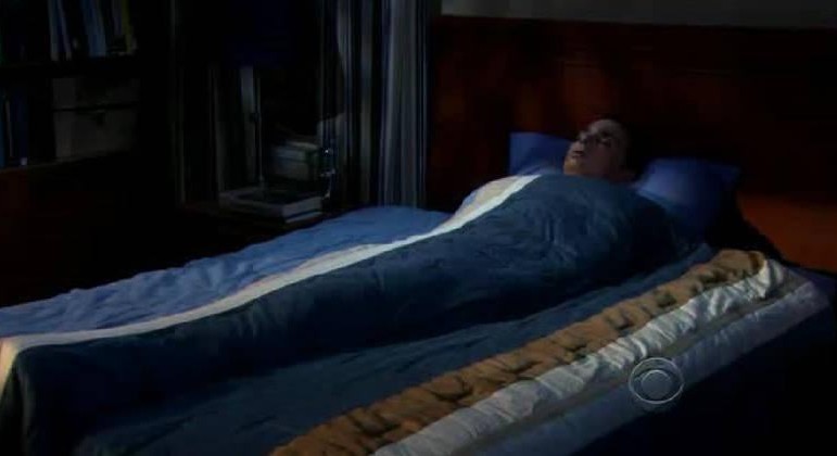 el_Azaaa's tweet photo. @Fiumsito Me recordaste a Sheldon dormido https://t.co/HovV59R6qC