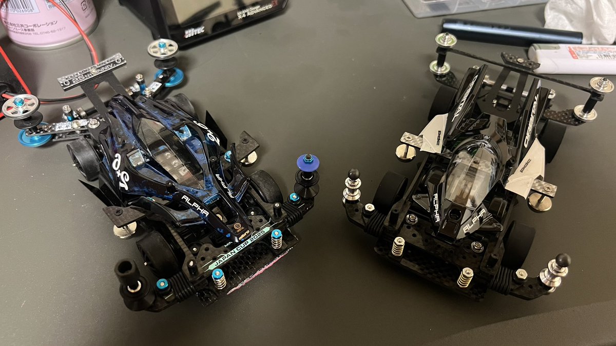 BBY_075's tweet image. この2台なんですけど

MSフレキとFM-A走らせていて思ったのがLCでコースアウトするのが多いんですよね

何か対策ありますか•́ω•̀)
 #ミニ四駆  #MS  #FM  #LC  #コースアウト