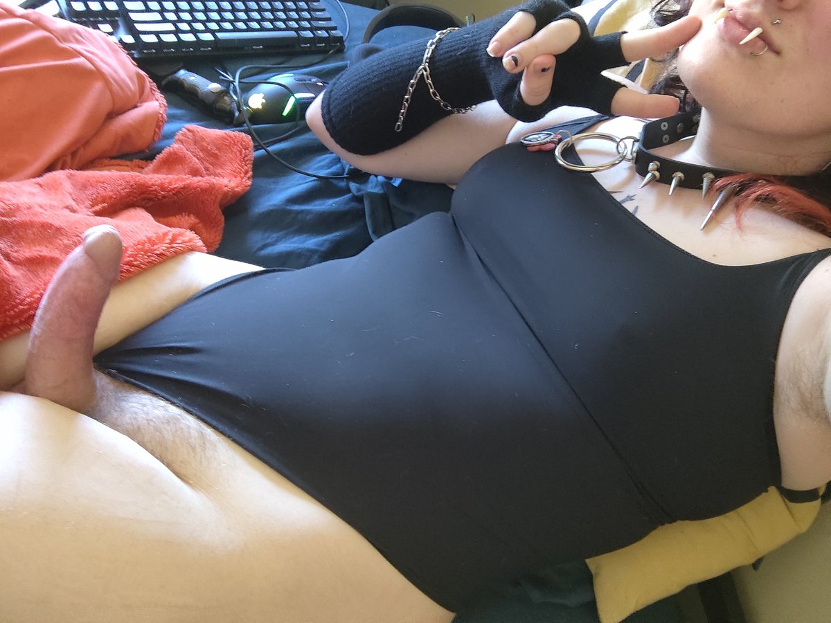 Im a stupid silly lil subby pupppy awooooooooo 

I want tummy punches 🥺🥺🥺🥺