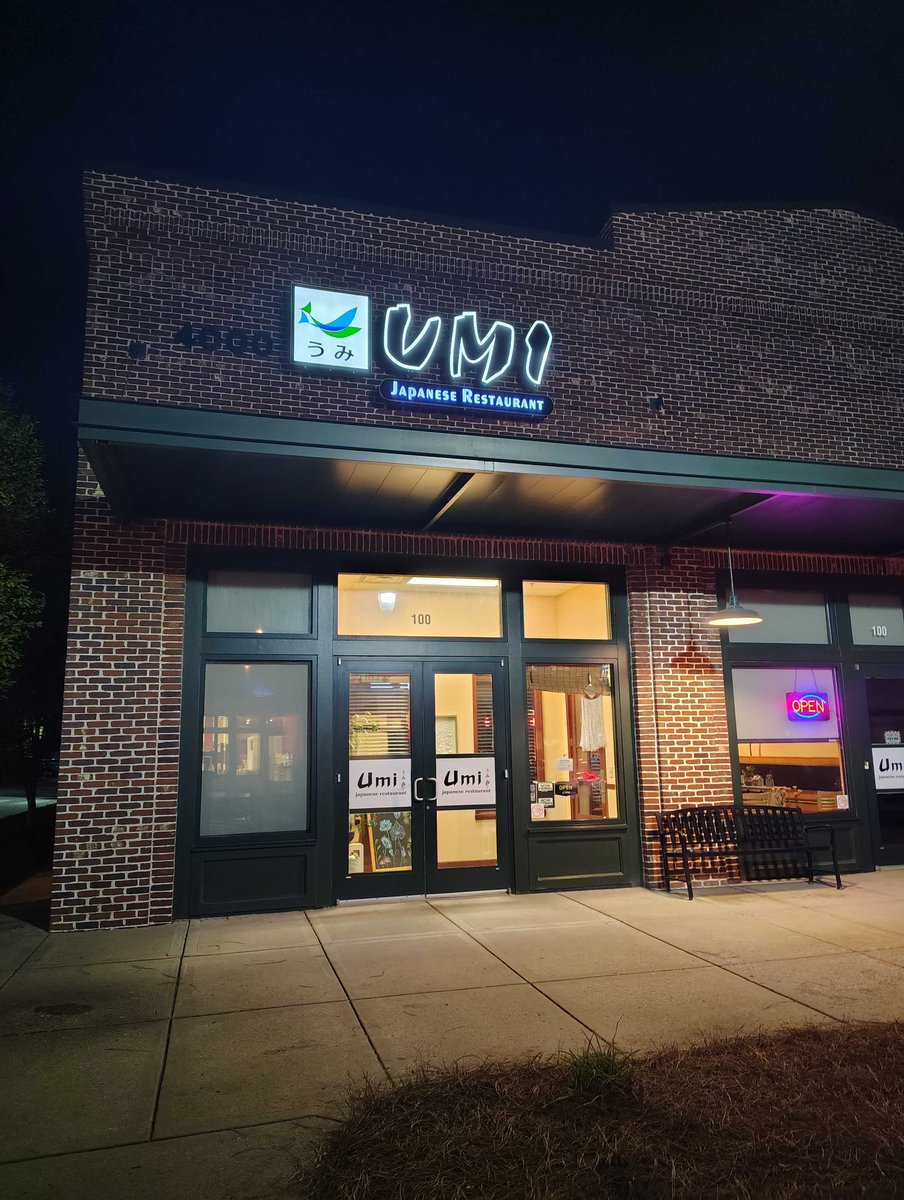 CPando_SkyTab's tweet image. 🍣✨ Craving sushi? Look no further than UMI in Franklin, TN! This Japanese restaurant is the perfect spot to chill with friends &amp;amp; family while enjoying authentic sushi, classic favorites, refreshing drinks, and so much more. 🥢Trust me, this place is a MUST-TRY! They’ve also…