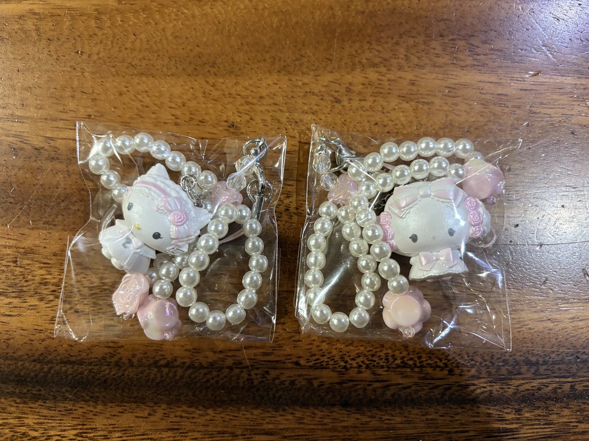 bi_kanapi__29's tweet photo. サンリオ ホワイトフリル デザインシリーズ シークレットストラップ  交換

譲）チャーミーキティorこぎみゅんor定価＋送料
求）同種 マイスウィートピアノ

渋谷���渡しまたは郵送交換希望です。お気軽にお声かけください🙇🏻‍♀️ https://t.co/XyKFGhcNd3