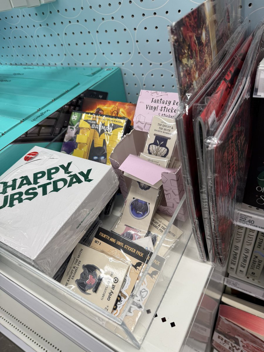 45missedcalls's tweet photo. they didnβt have much and were sold out but I still went to a target in Manhattan, New York :) @hello82official
#hello82 #82giveaway #MyLocalTarget #MyLocal https://t.co/hOwlQE9uaE