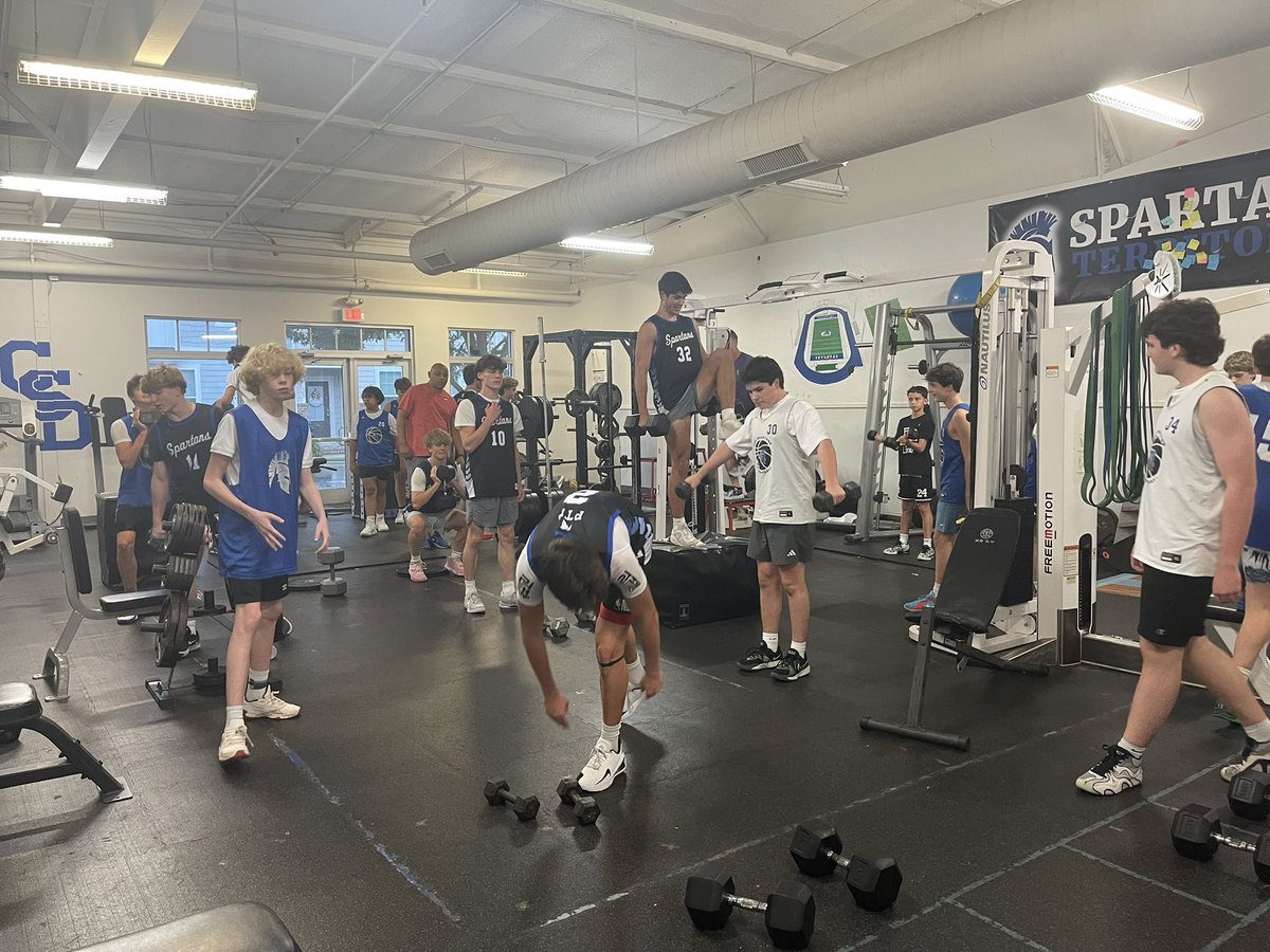 csdbball's tweet photo. Another Week of Work! This group is relentlessly wanting to be #AboveThine and wanting to #BeTheirBest https://t.co/tkUPa8ra0t