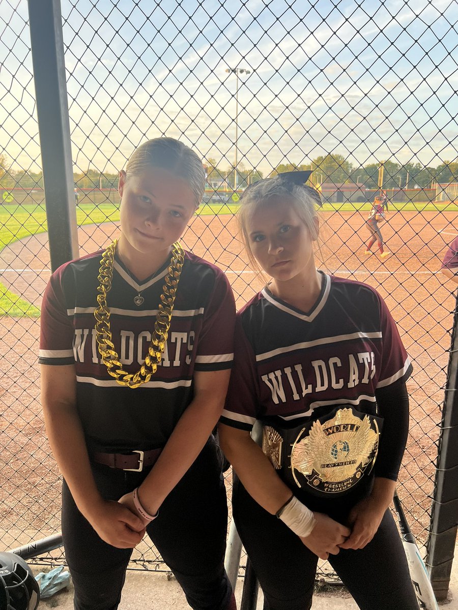 Coach Flores tweet media