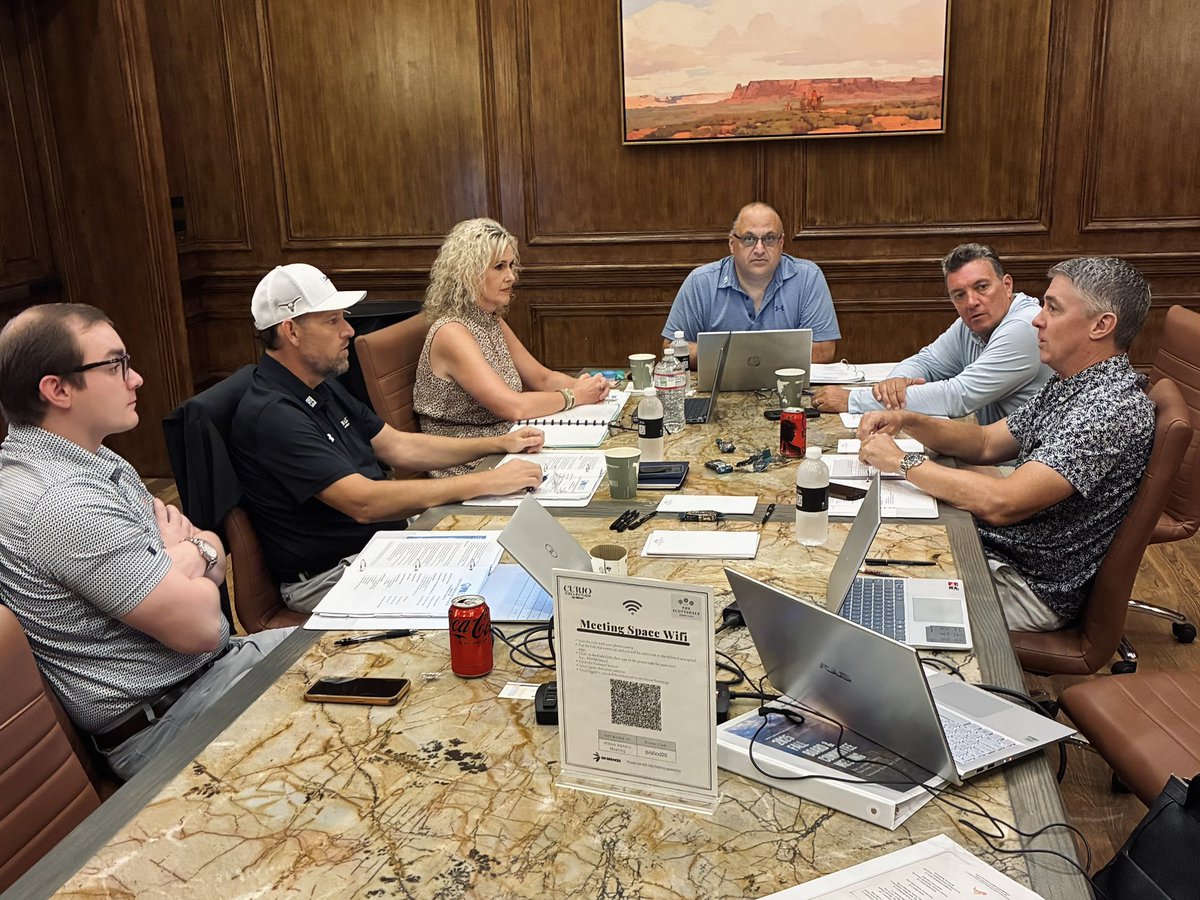 IceIsFood's tweet image. Greetings from Arizona! 🌵☀️ The IPIA Executive Committee and Strategic Planning Committee came together today - bringing fresh ideas, bold plans, and a clear vision for the future of the packaged ice industry! 🧊 

#iceisfood #safeice #packagedice #sealofsafety #scottsdale
