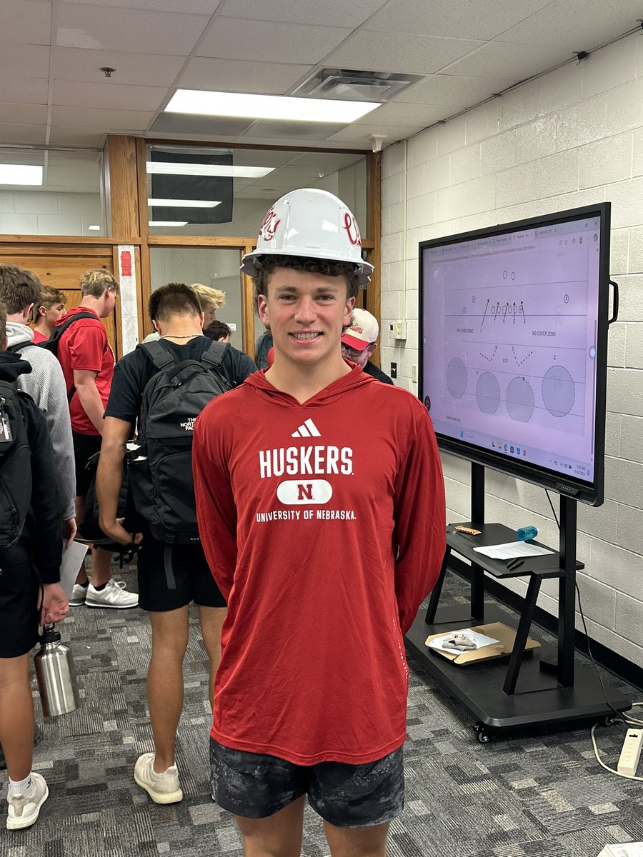 CoachPavlikBNHS's tweet image. Alex Barry EARNED the Hard Hat at Friday’s game. His commitment to his team and consistency to getting better every day sets him apart! #CompassionForOthers