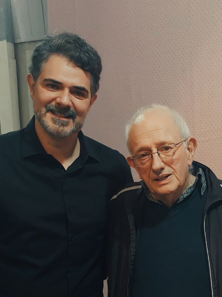 Hoje faz um ano que perdi meu pai, José Bernardo Ortiz. A saudade é imensa, mas a gratidão pela vida que ele viveu e pelo exemplo que deixou é ainda maior.
Cada lembrança me fortalece a continuar sua missão. 🙏❤️
#OrtizJR #ForçaDoVale”