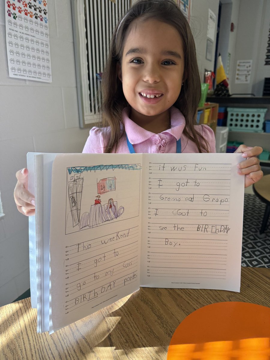 MrsClem15's tweet photo. Building words, writers and confidence! We ❤️ first grade! @CESCorkyBear https://t.co/br4dwCuSCn