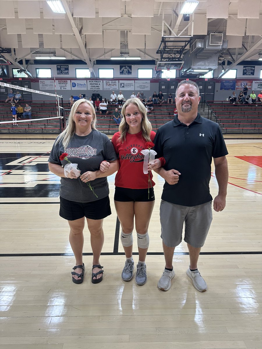 Eburghathletics's tweet photo. Edinburgh volleyball gets the 3-0 win over Waldron on Senior Night ‼️🎉

We recognized our outstanding senior student athletes prior to gametime. Thank you Gracie, Elizabeth and Kenna for all you’ve done for Edinburgh 👏 https://t.co/JQiv1qNQZ4