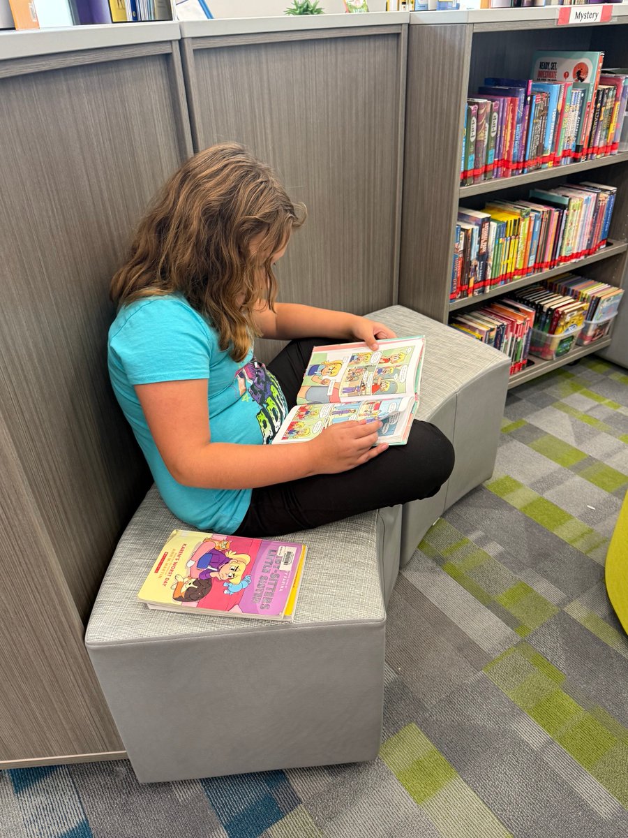 ADM_Meadow_View's tweet photo. Enjoying great books during library time. https://t.co/EzOQBwMafw