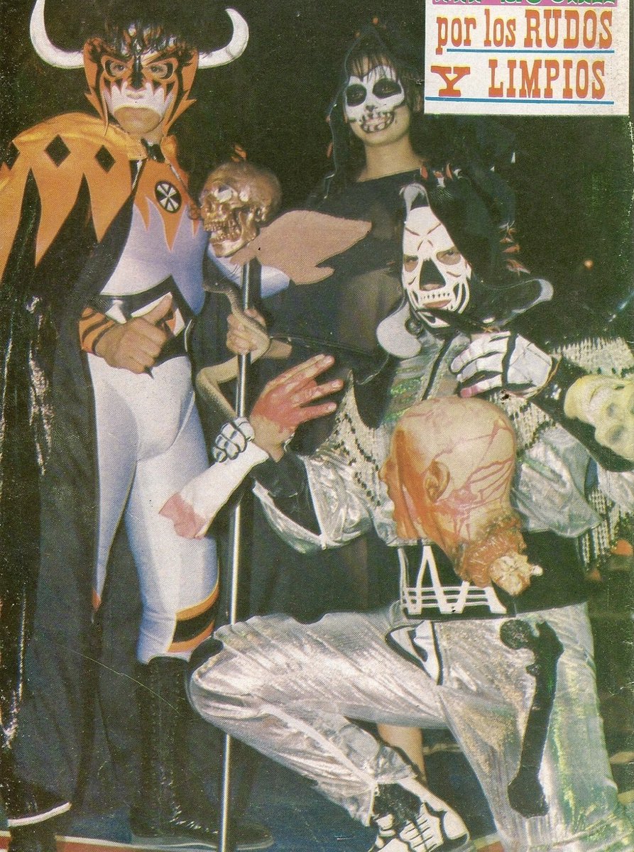 ¡Nicho y Adolfo! ¿Qué tal esta linda #FotoDelRecuerdo con Psicosis y La Parka?