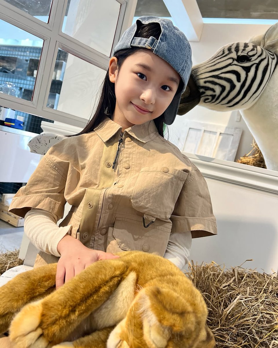 alarickiddos's tweet photo. Morning everyone 🌼 today jadwalnya Abel &amp; Clay sekolah! Bekalnya dihabiskan ya. Mrs &amp; mr titip mereka ya, semangat sekolahnya nak 💗 https://t.co/O2FHlfhLub