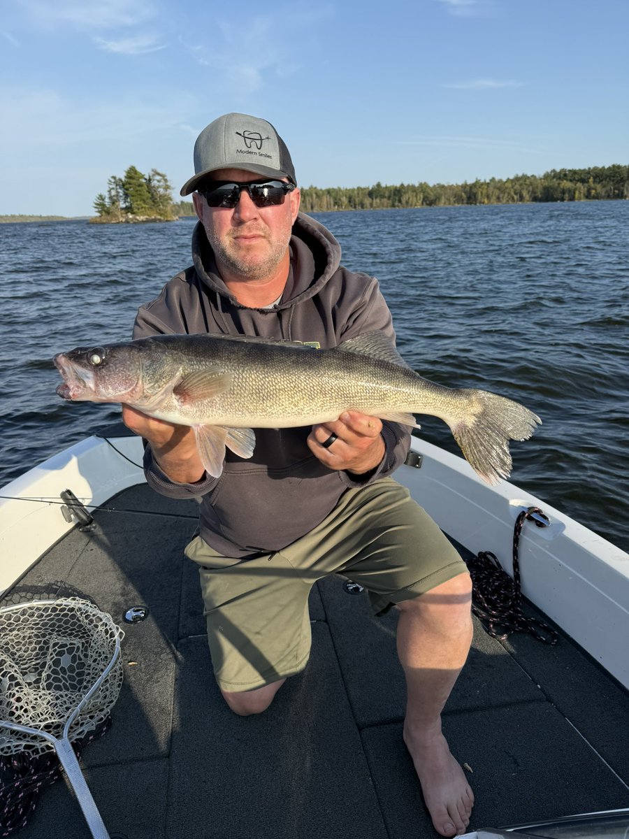 BarnCatHockey's tweet photo. Oak Island. When people say “God’s Country,” they ain’t ever been in these part.
#walleye #nwangle https://t.co/c9MvZSUxUa