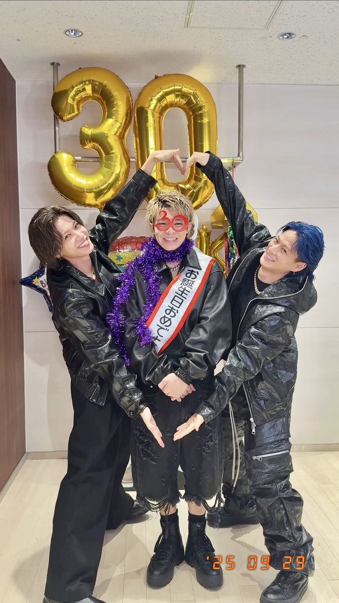 st_tee_kp's tweet photo. かわい🥹ずっと仲良しでいてくれ🥹
岸くんおめでと🎂 https://t.co/a7xUAmvhBp