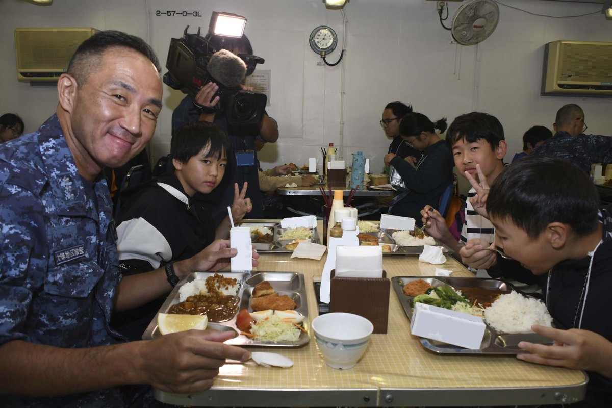 JMSDF_orh's tweet image. 【こどもジオ芦崎探検隊】
９月２１日(日)、下北郡内の小学校５・６年生が、芦崎の見学に来てくれました。
色々なものに、見たり触れたりと、貴重な体験にテンションがすごく上がっていました！
#海上自衛隊 #大湊地区隊