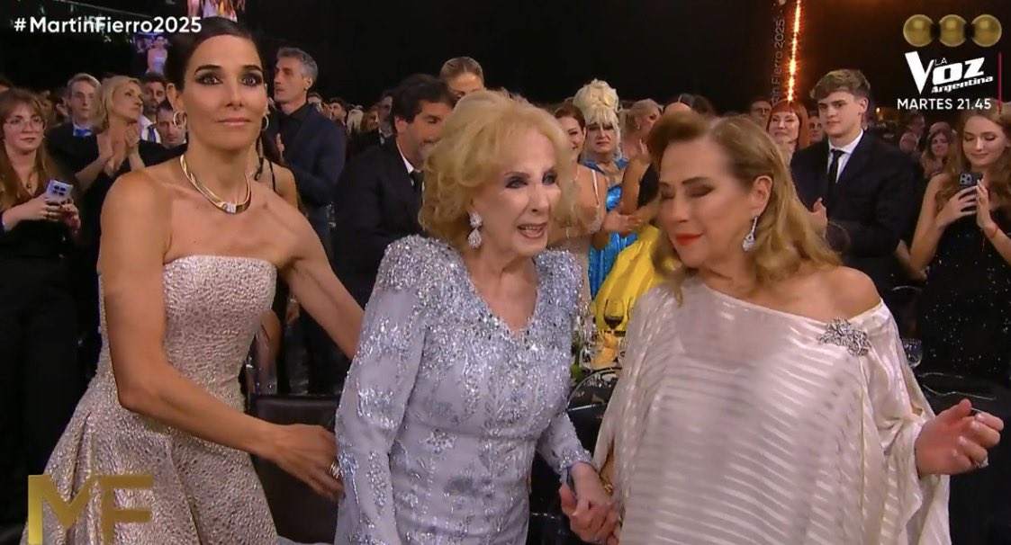 Se merece todo más <a href="/mirthalegrand/">Mirtha Legrand</a>, en este tiempo de estrellitas fugaces, una diva de verdad #MartinFierro2025 toca 17.9 puntos 👏👏👏