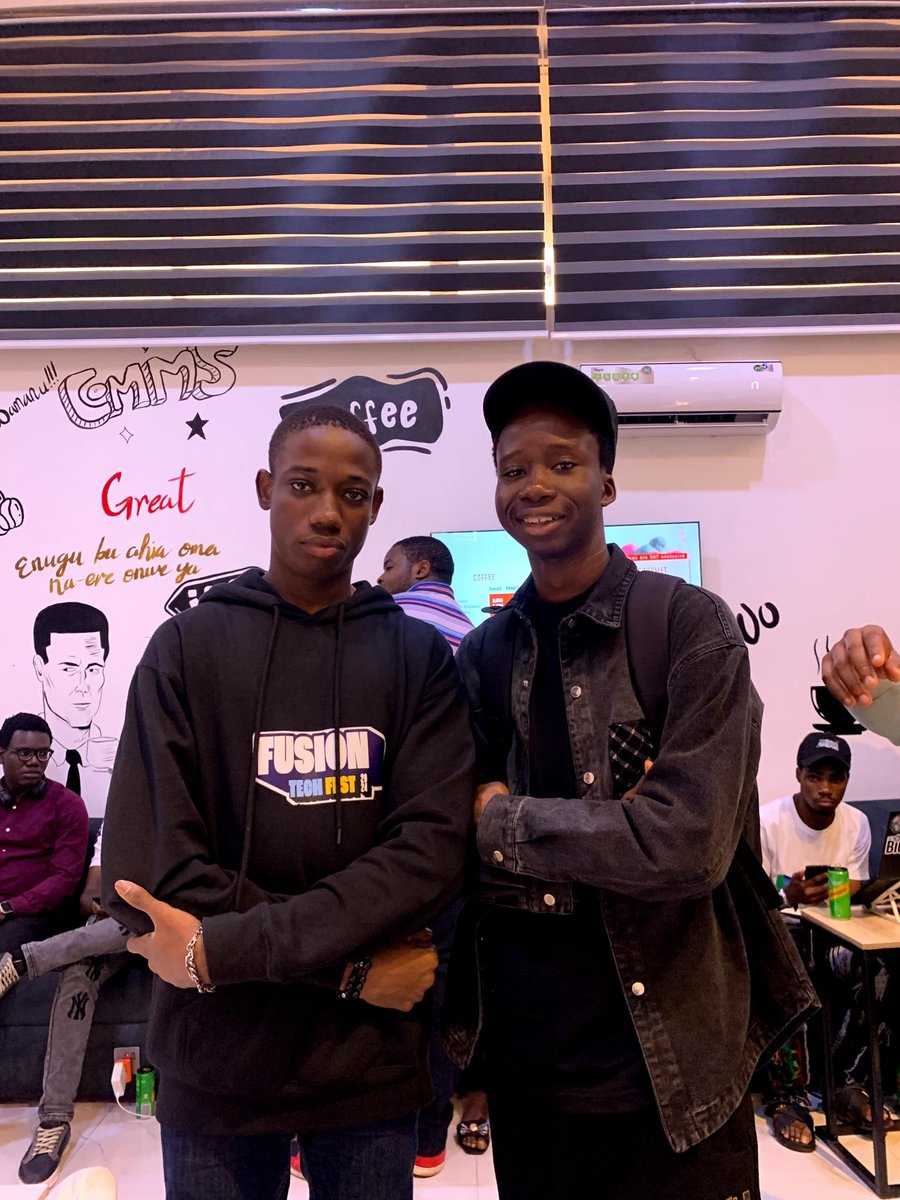 da_tekii's tweet image. Went to Enugu for web3 conf Enugu did alot developer onboarding from web2 to web3
Thank You 
@web3confenugu 
@defiboyszn 
@nextbridge_afr
#devrel