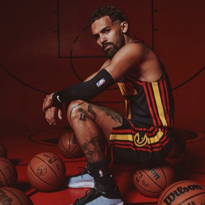 pluto_dreams13's tweet photo. #NewProfilePic #IceGod #TheSnowstorm #IceTrae #BestPGInTheEast #MyGoat https://t.co/D0wL5OJ6YC