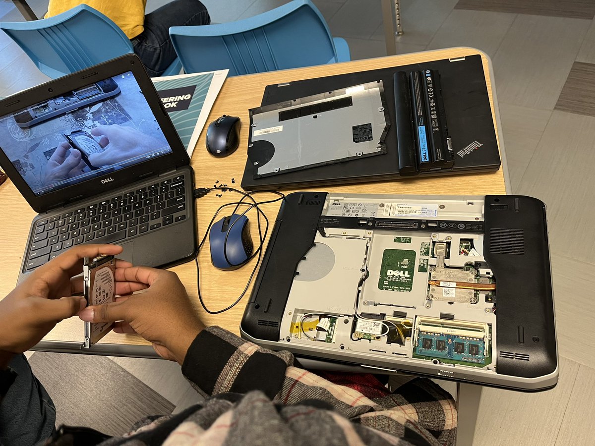 dailySTEM Chris Woods tweet media