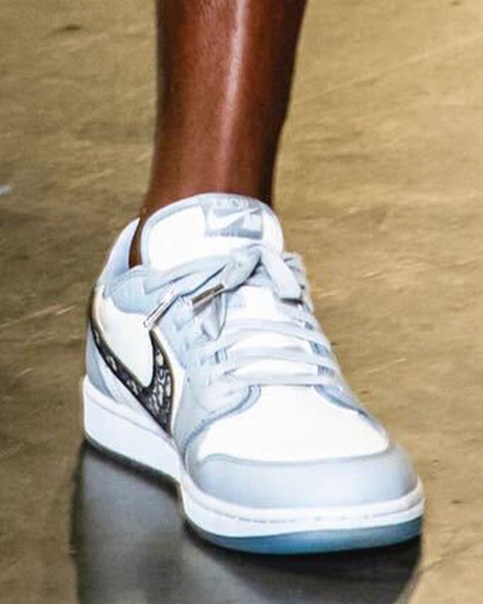 ComplexSneakers tweet picture